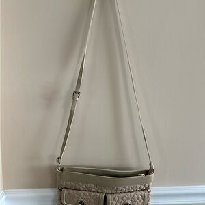 Vera Bradley Beige Handbag with Cityscape Lining